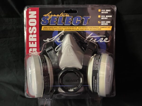 A package of gerson 's signature select respirator.